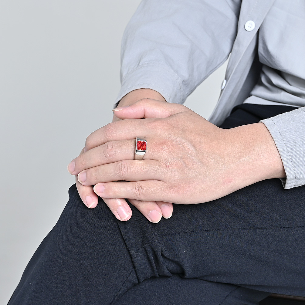 Stainless Steel Shinny Zircon  - Mens Signet Ring ulasan dan harga